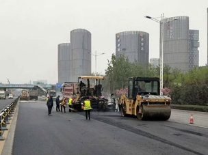 濟(jì)南壓路機(jī)出租市場(chǎng)設(shè)備類(lèi)型解析